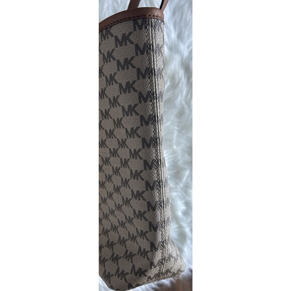 Michael Kors Brown Signature Tote Gold Texture. Excellent Condition!!129 - Picture 9 of 12